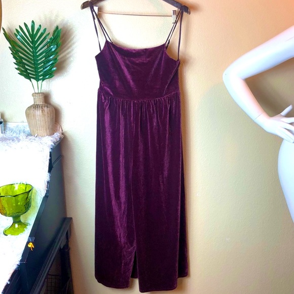 NWOT VELVET Urban Outfitters Molly Culotte Solid Burgundy Jumpsuit Romper - Picture 2 of 8